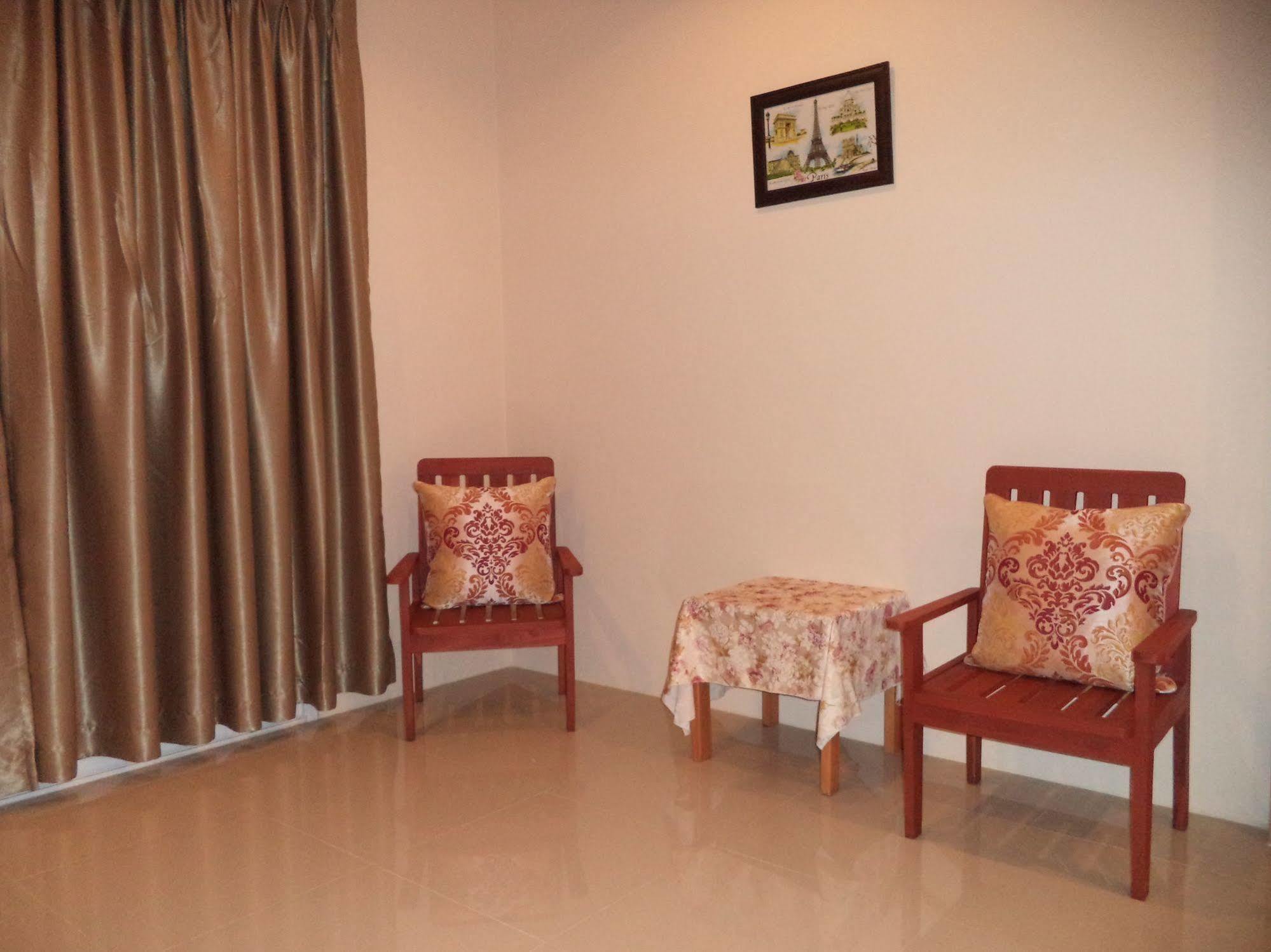 Avalon Residence Savannakhet Esterno foto