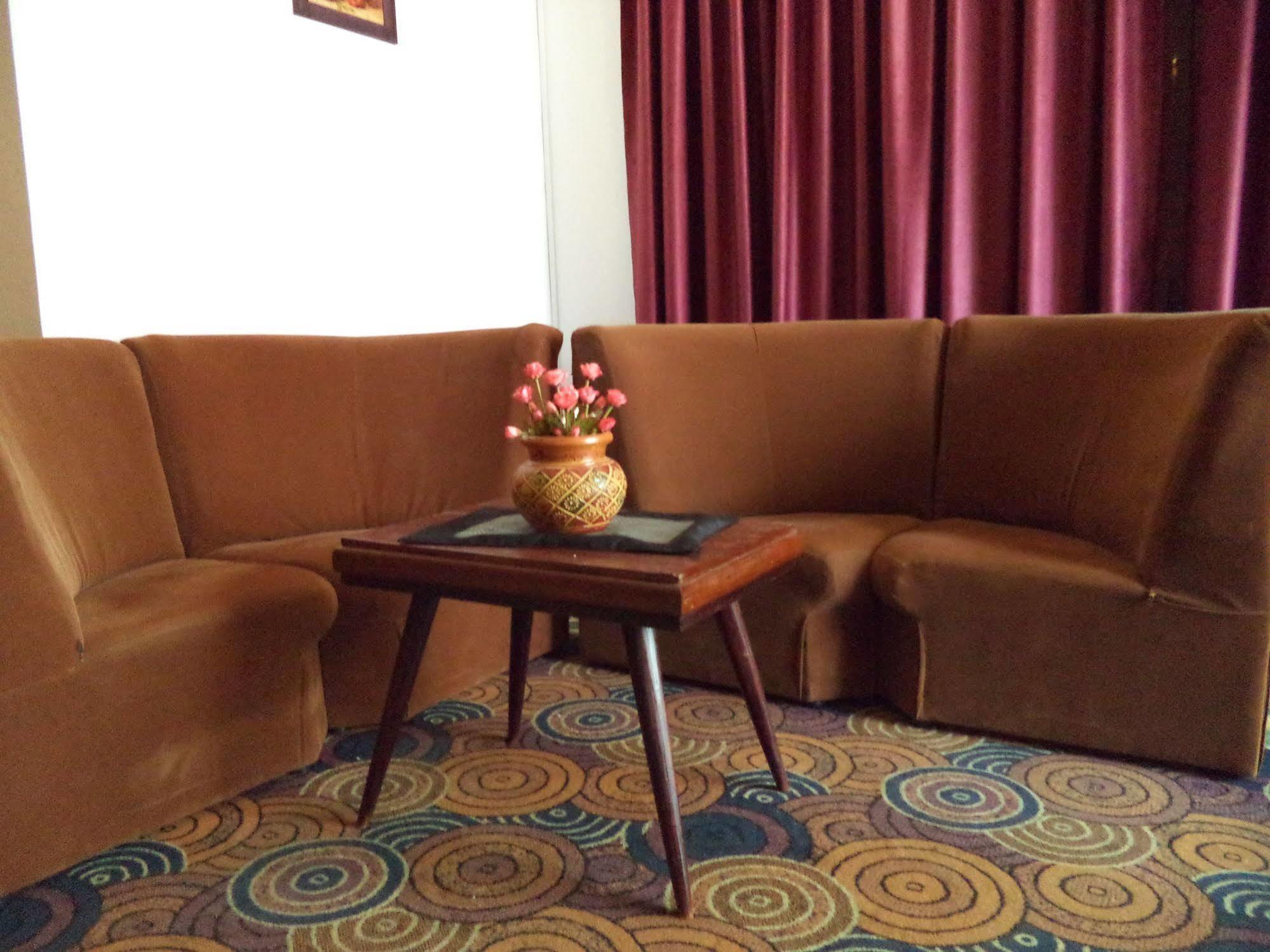Avalon Residence Savannakhet Esterno foto