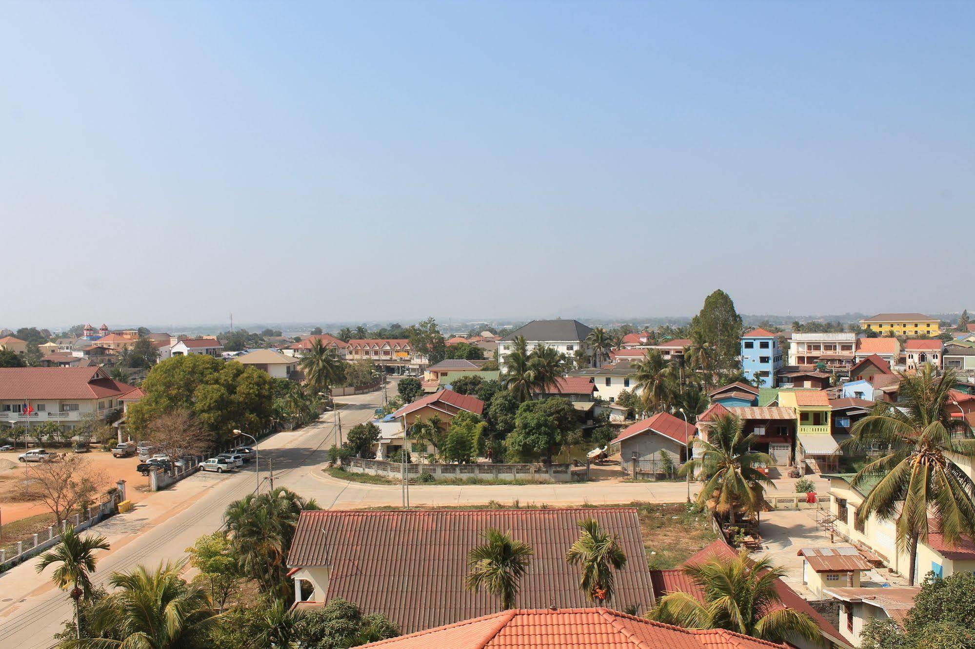 Avalon Residence Savannakhet Esterno foto