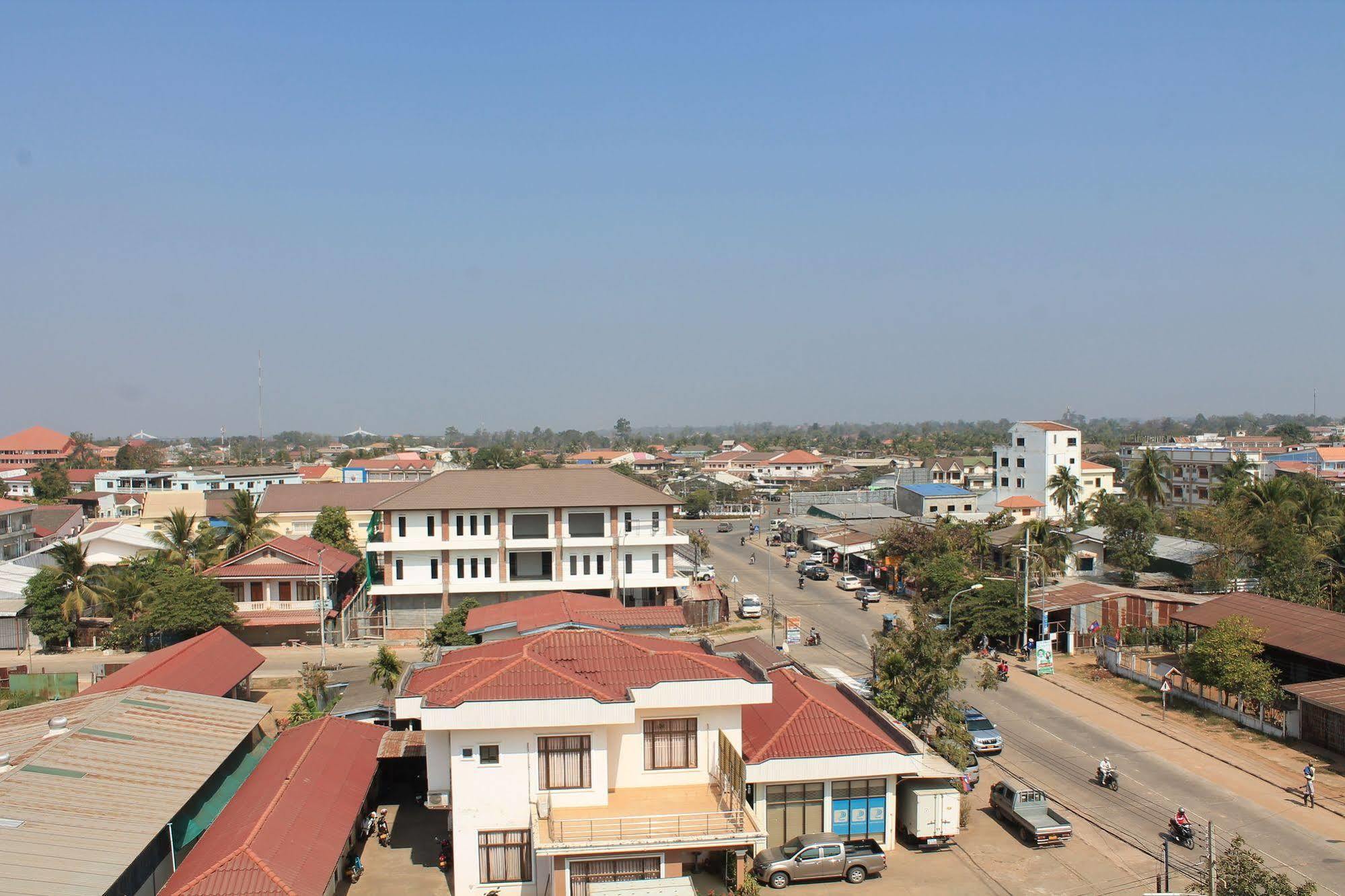 Avalon Residence Savannakhet Esterno foto