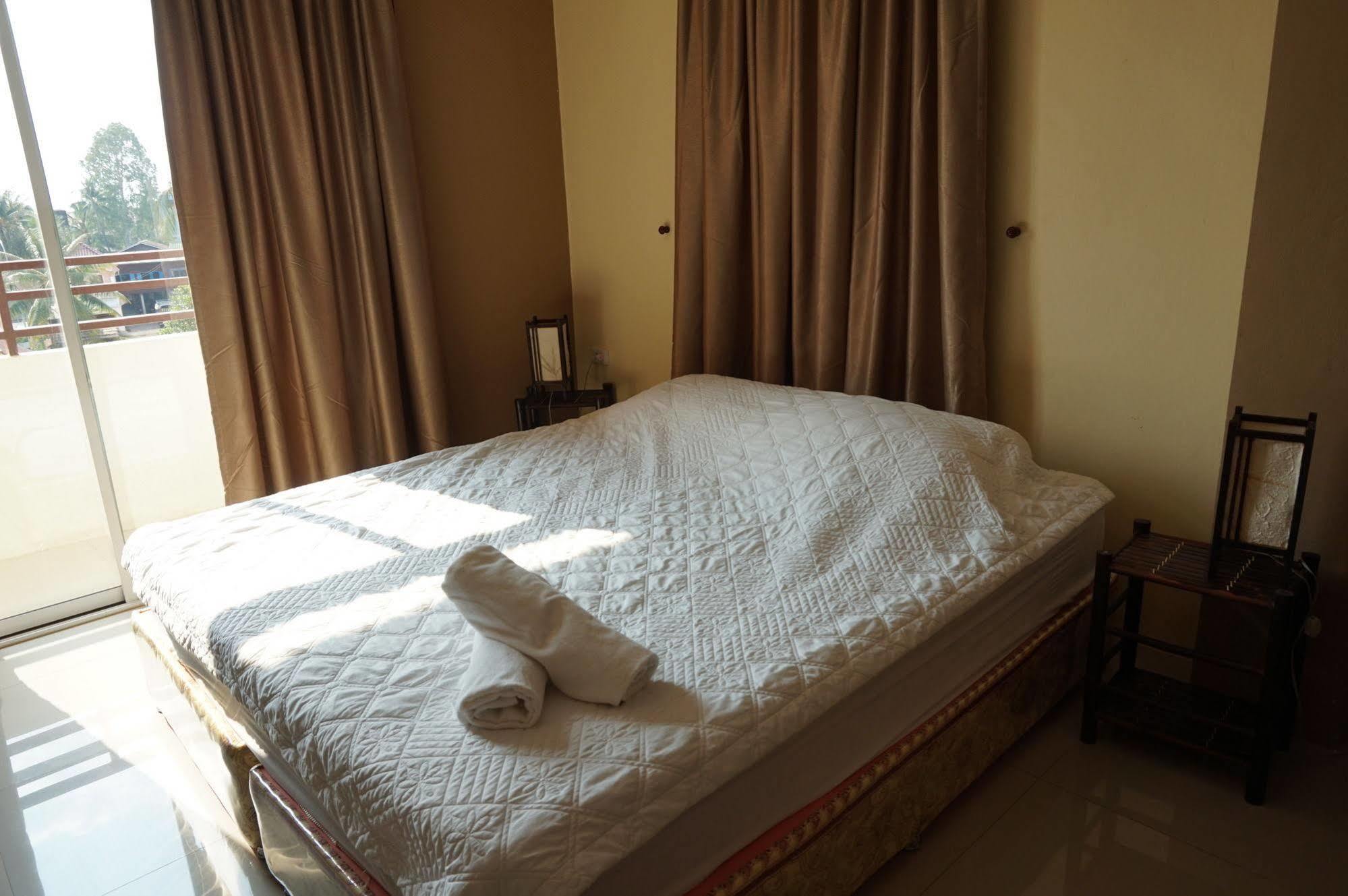 Avalon Residence Savannakhet Esterno foto